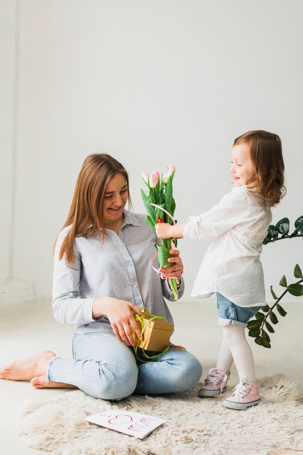Rоund-Hill-spring-cleaning-kids